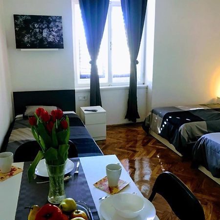 Pula Center Green Park Apartments And Rooms Exterior foto