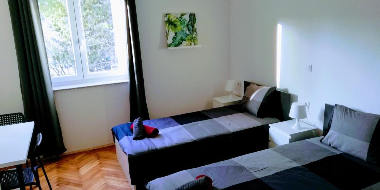 Pula Center Green Park Apartments And Rooms Exterior foto